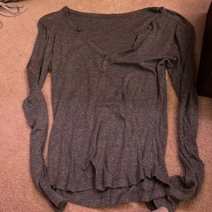 Brand is Daisy Fuentes and it is a medium. It is older